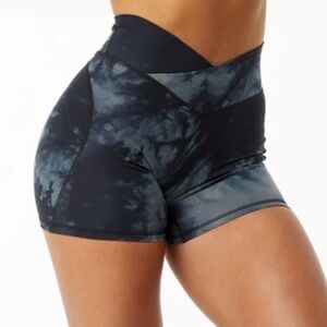 Alphalete Surface Power Shorts Size S